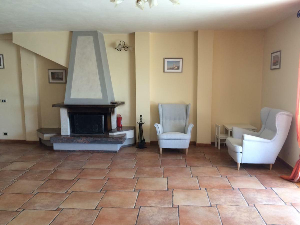 Villa Con Piscina A Imperia, Italy Exteriör bild